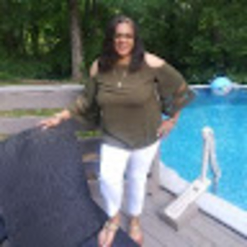 Meet your Posher, Leticia